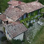 Cascina Burroni Casa vacanze *