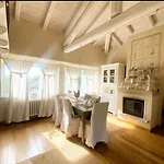 Cascina Burroni Casa vacanze *